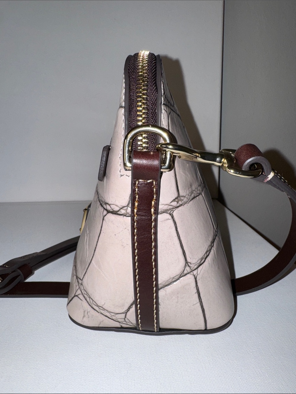 Dooney & Bourke Denison Domed Crossbody Bag Croc Embossed Leather - Picture 4 of 16